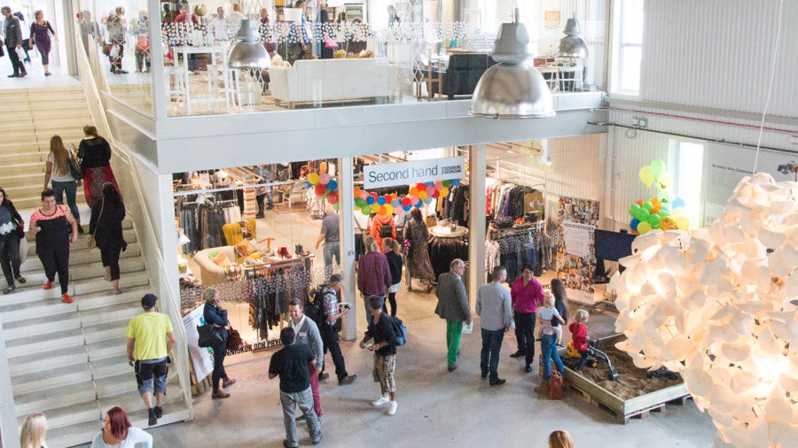 ReTuna Återbruksgalleria, the world's ﬁrst recycling mall