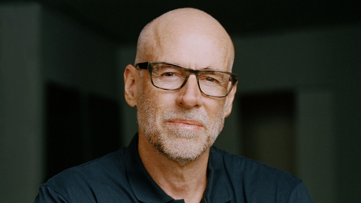 Headshot of professor Scott Galloway